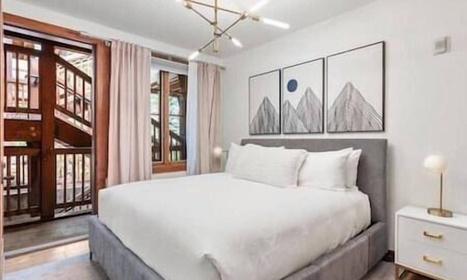 West End Apartment | 1 Bedroom Condo, Aspen Core, Pool, Hot Tub!