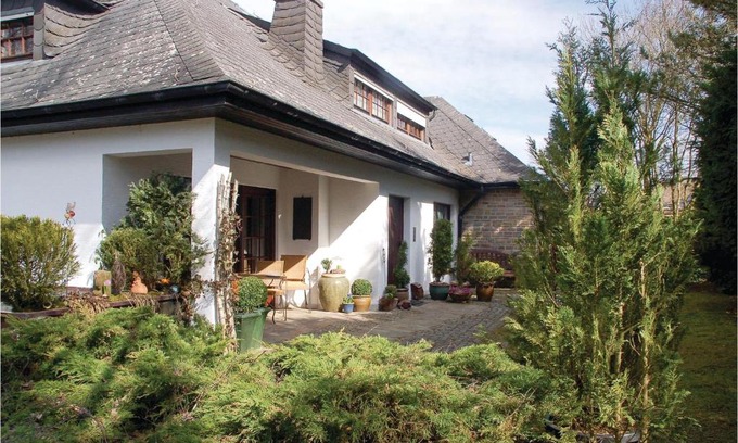 Schoenecken Apartment | Budget-Friendly 1 Bedroom Apartment in Schnecken for Families