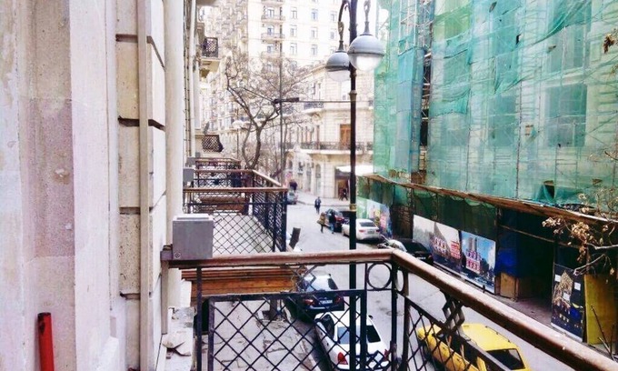 Baku Apartment | Cozy 1 Bedroom Duplex Apartment Near Molokan Garden