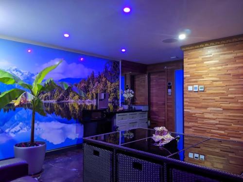 Swanley House | Cozy Guest House with Sauna, Steam Room & Pet-Friendly Stays