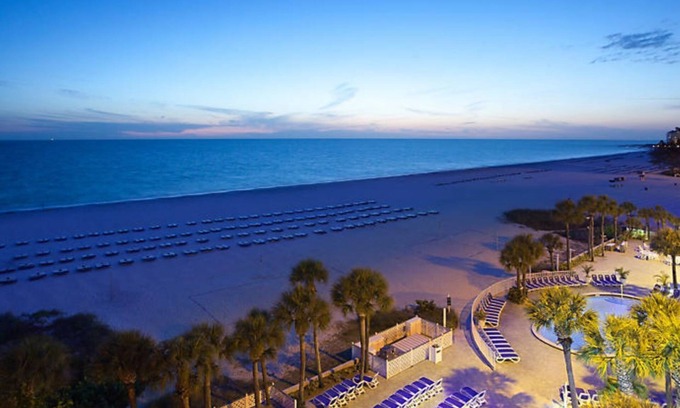 St. Pete Beach Villa | Cozy Gulf Front Condo at Tradewinds Resort with Pool Access