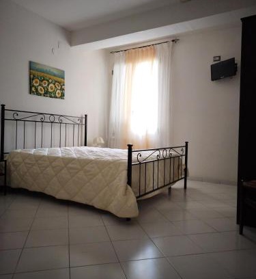 Olevano sul Tusciano House | Budget-Friendly 1906: Pet and Child Friendly Retreat