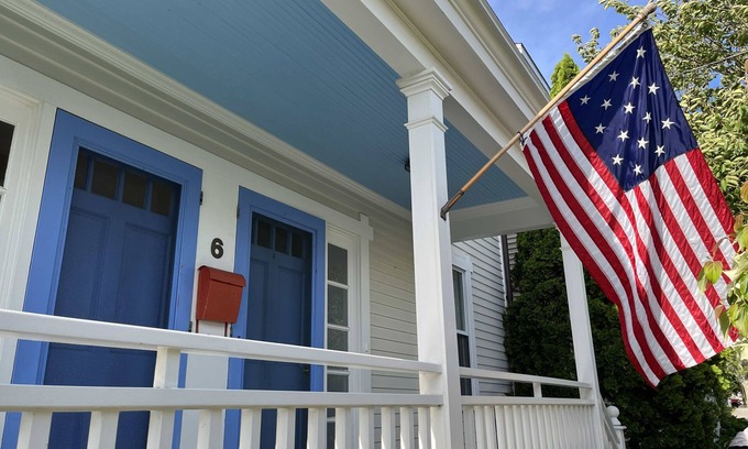 Stonington House | Elegant 1-Bedroom Oasis Steps from the Water, Rated 10/10