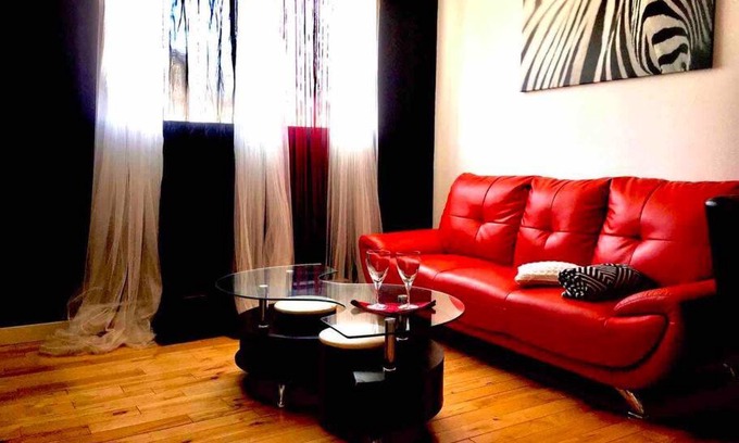 Winnipeg Apartment | Cozy 1 Bedroom Retreat in Vibrant Osborne Village
