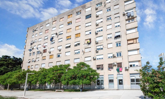 Veruda Apartment | Relax in a Cozy Apartment with Ocean Views in Pula