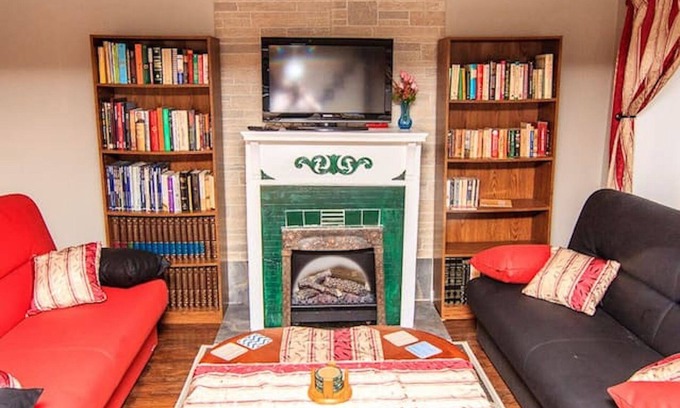 Queens Apartment | Convenient 1 Bedroom Near Manhattan with Great Amenities