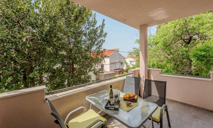Ribarica Apartment | Discover Your Ideal Getaway in Croatia with Ocean Views