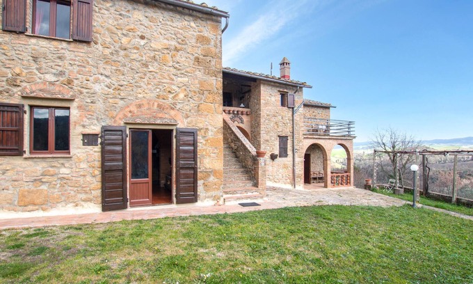 Volterra Apartment | Cozy 1 Bedroom Getaway in Historic Volterra with Spa
