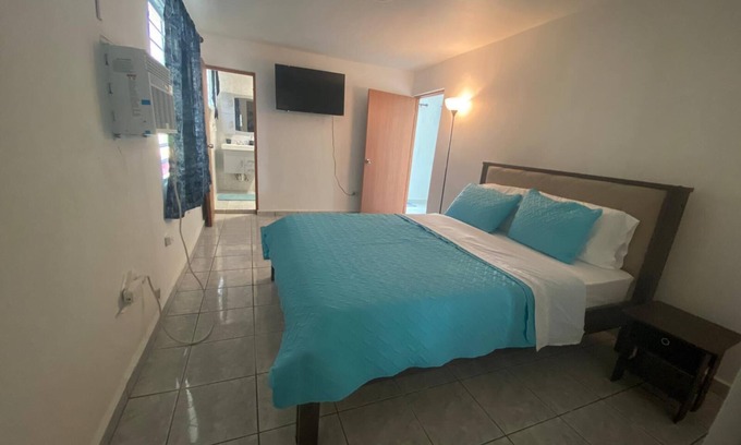 Cupey House | Relaxing Poolside Retreat at La Casita Verde - 8/10 Rating