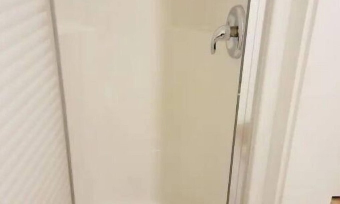 Transcona Apartment | Cozy 1 Bedroom Private Basement Suite with Kitchen Access
