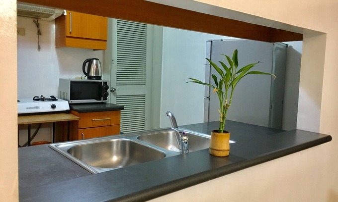 Barangay 670 Condo | Cozy 1 Bedroom Retreat at Robinson’s Place Manila