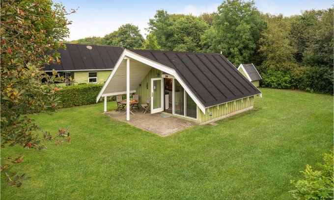 Janderup House | Cozy Home in Grindsted with Kitchen and Pet-Friendly Options