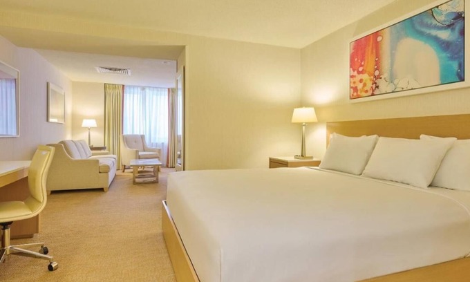 Atlantic City Hotel | Cozy 1-Bedroom Suite with Pool and Ocean View Awaits