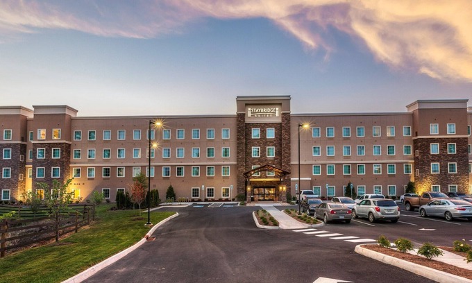 Farragut Condo | Welcoming 1 Bedroom Suite in Knoxville with Pool Access