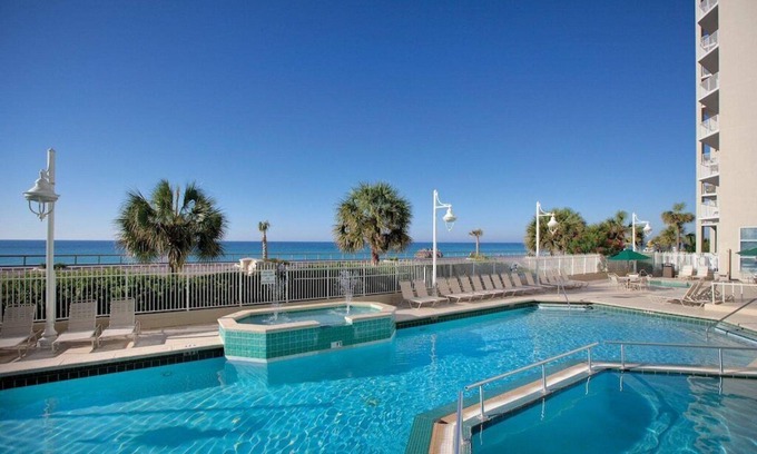 Miramar Beach Resort | Beachfront 1 Bedroom Suite at Wyndham Majestic Sun