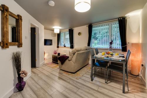 Wigan Apartment | Cozy 1 Bedroom Swinley Apartment Near Haigh Hall
