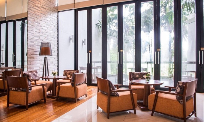 Bang Phli Apartment | Comfortable 1 Bedroom Residence with Pool & Breakfast