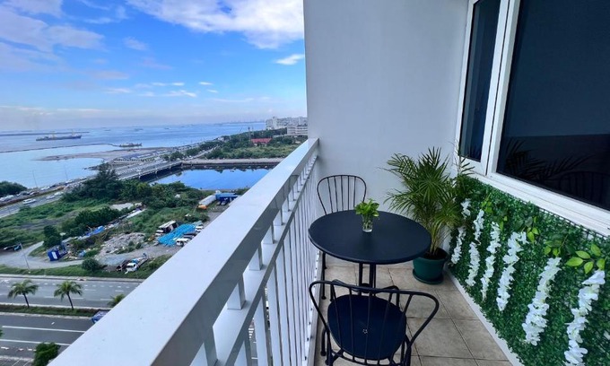 Barangay 76 Apartment | Cozy Urban Resort with Balcony & Beautiful Sunset Views