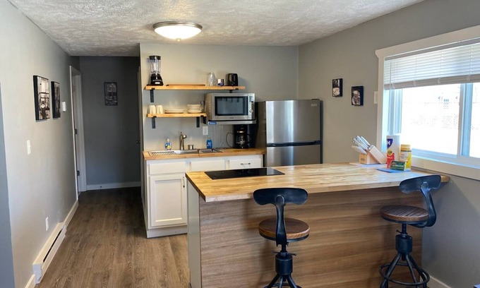 Kokomo Condo | Perfect 1 Bedroom with Office & Poolside Relaxation