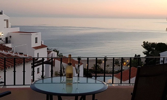 Chimenea Apartment | Serene 1 Bedroom Ocean View Retreat in Capistrano Playa
