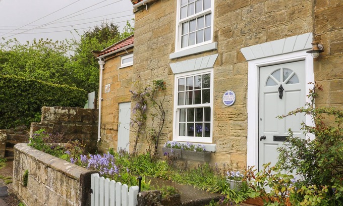 Osmotherley Cottage | Family-Friendly 1 Belle Vue with Cozy Open Fire in Osmotherley