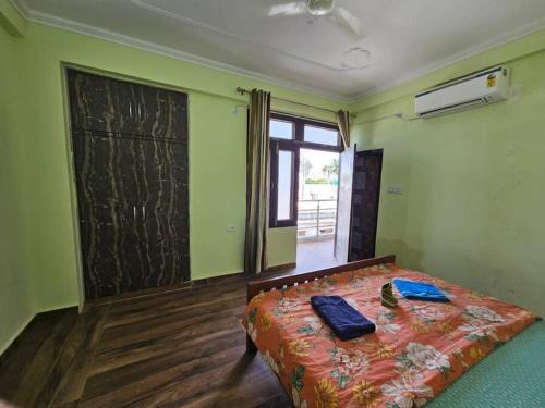 Alambagh Apartment | Cozy 1 BHK Retreat in Krishna Nagar, Lucknow Awaits