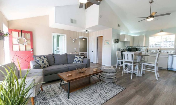 Canyon Lake House | Inviting Texas Cottage with Pool & Pet-Friendly Amenities