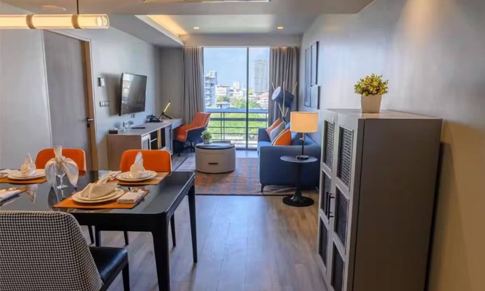 Khlong Tan Nuea Condo | 1 BR/OD/Serviced/Monthly