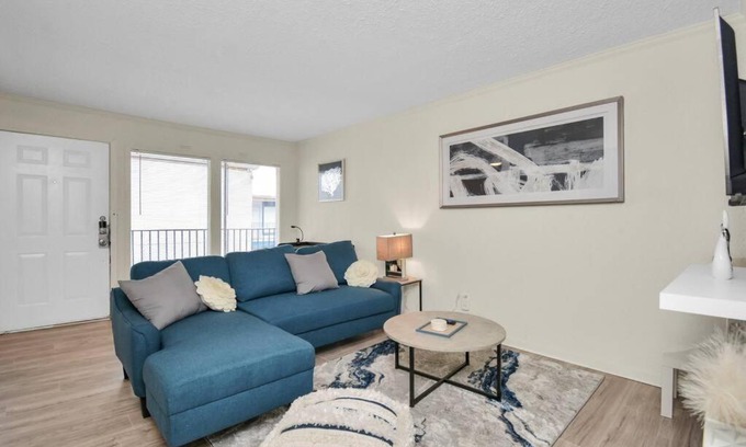 The Galleria Apartment | Pet-Friendly 1-BR Stellar Stay #7 Near The Galleria