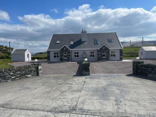 Portmagee House | Pet-Friendly 1 Bray Head View: Guest Rated 9.4/10