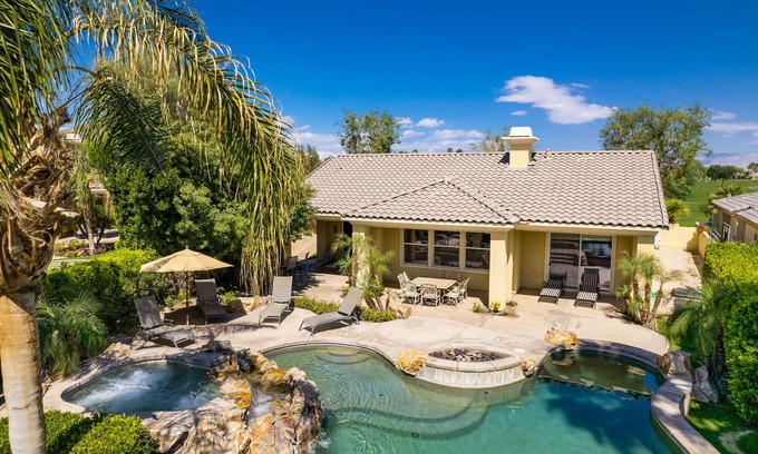 La Quinta House | Unbeatable Views & Amenities at PGA West Retreat