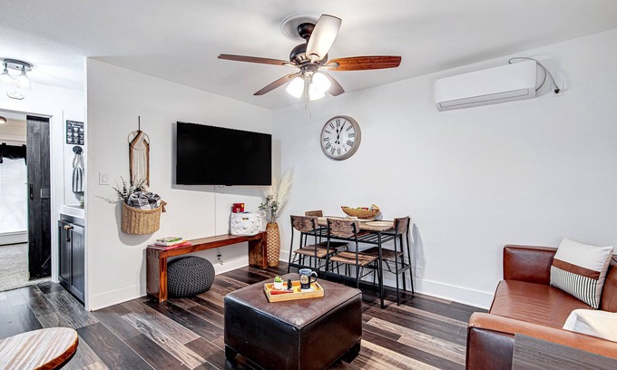 Burleson House | Top-Rated Cottage in Old Town Burleson with Pool & Spa