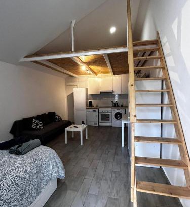 San Lorenzo Apartment | Experience Relaxation at Estudio Sevilla Centro with Jacuzzi