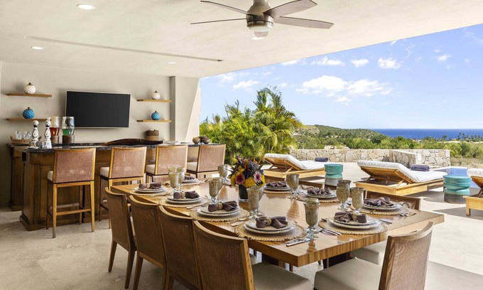 San Jose del Cabo House | Stunning Retreat at Palmilla Golf Course with Ocean Views