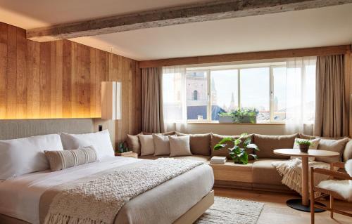 Copenhagen City Centre Hotel | Elegant Hotel Skt Petri: Highly Rated with Great Amenities