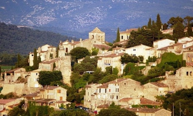 Vaison-la-Romaine Apartment | Cozy 1 KIWI Apartment in Cité Médiévale - Rated 9.6/10
