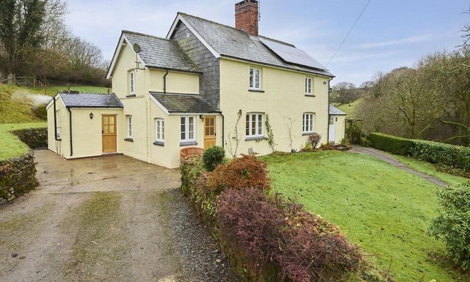 Liscombe House | Discover 1 Lower Spire: Family & Pet-Friendly Retreat