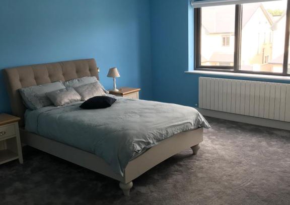 Killarney House | Comfortable Room in Welcoming Family Home - 8/10 Rated