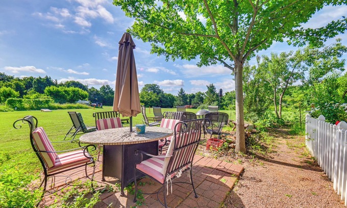 Kingston House | 1 Mi to Boat Ramp: Lake Texoma Getaway w/Deck