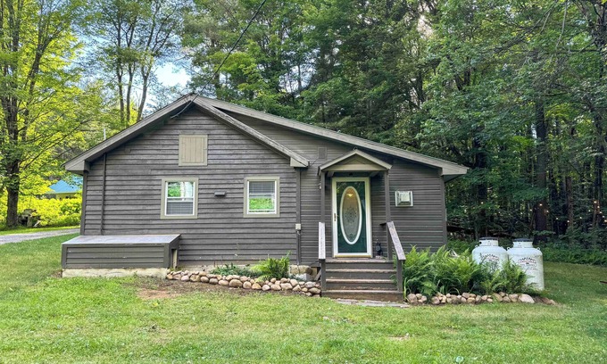 Brantingham Cottage | Inviting Brantingham Cottage with Fire Pit & Scenic Views