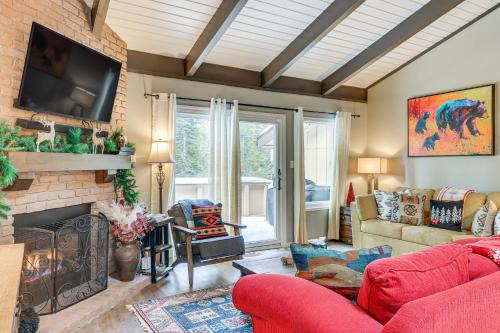 Incline Village Apartment | Inviting Incline Village Condo Steps from Lake Tahoe