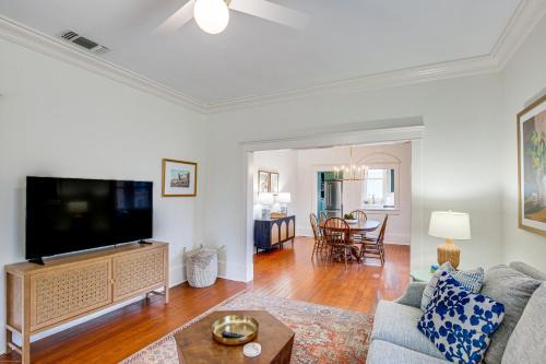 Tyler House | Inviting Tyler Home with Shared Deck, Steps to Downtown