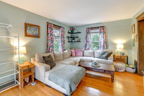 Binghamton House | 1 Mi to Dtwn Binghamton Pet-Friendly Home with Deck