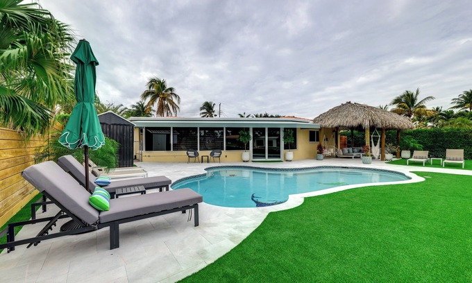 Garden Isles House | Premier Pompano Beach Rental with Pool & Spa Amenities