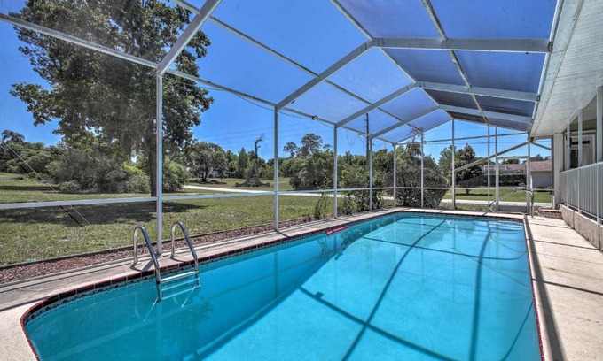 Spring Hill House | Cozy Spring Hill Home with Pool Near Weeki Wachee