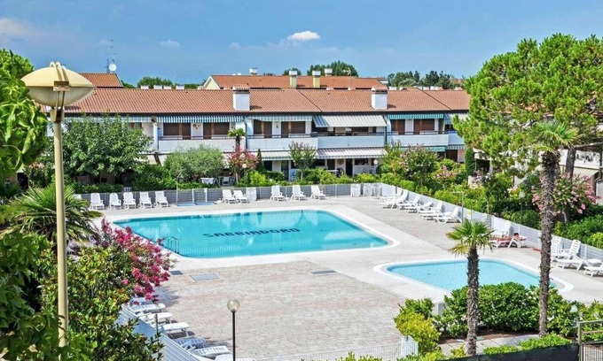 Reschigliano House | Beachside Pool Apartment Just Steps From the Shore