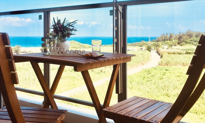 Maeda Apartment | Steps from the Beach - Ocean Resort Manashida Cape 306