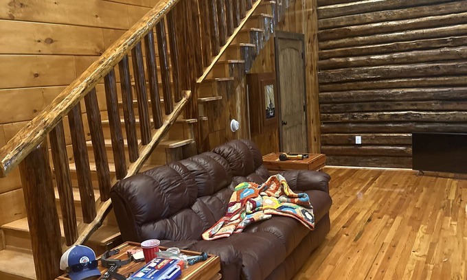 Dundas Bed & Breakfast | Unique Custom Lodging for Families - Your Perfect Escape