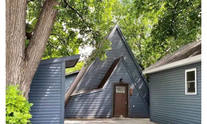 Fargo House | Unique Fargo Home with Pool & Spa Near Downtown - 10/10