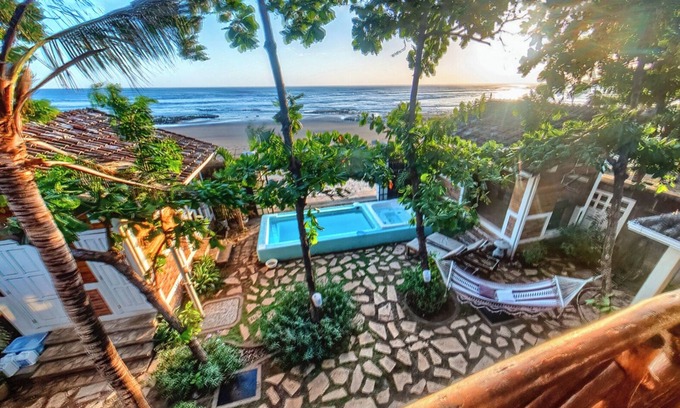 Pochomil House | Escape to The Beach House at Playa Pochomil - Sleeps 12